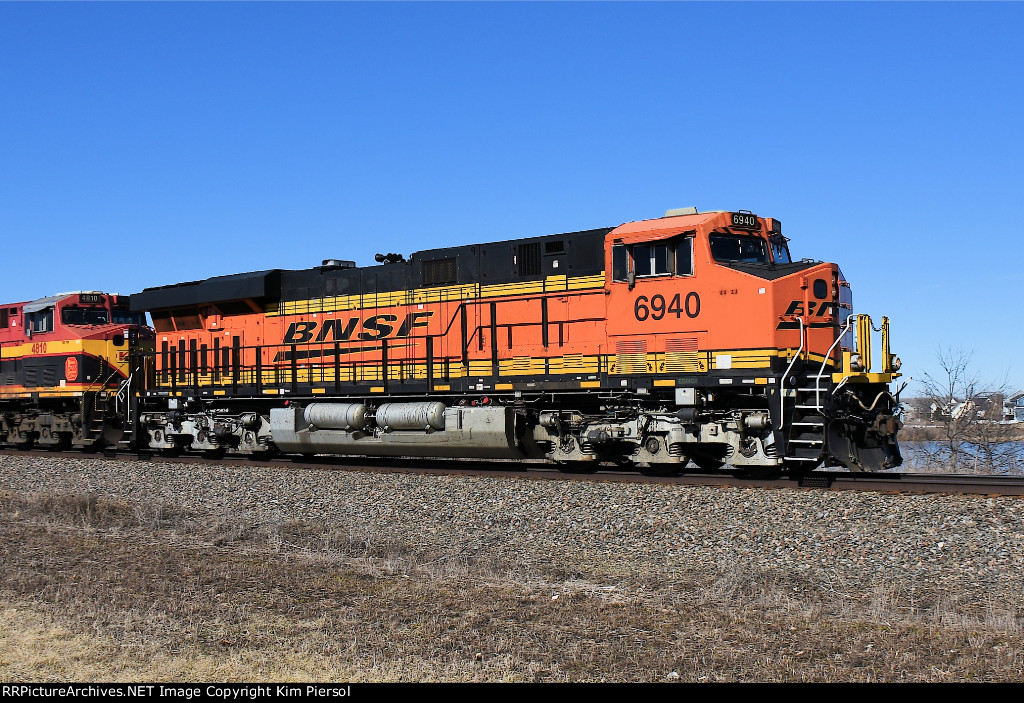 BNSF 6940